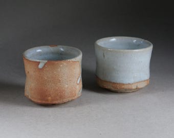 2 tazas pequeñas de 100 ml, de cerámica cocida en horno de leña.
