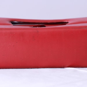 Estuche vintage rojo para casetes: bolsa de almacenamiento de los años 80