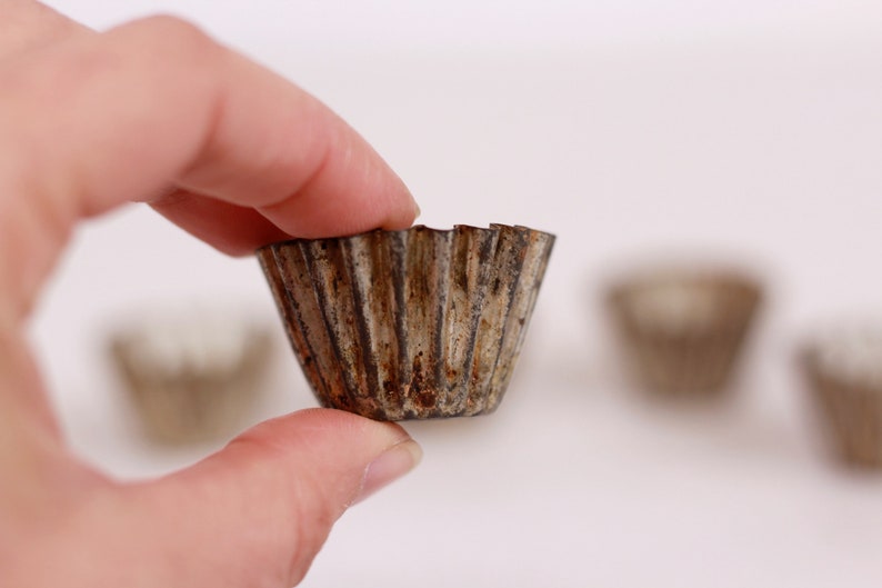 Ensemble de 6 moules à muffins ou à pâtisserie vintage, formes à muffins image 6