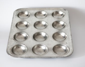 Vintage Edelstahl 12-Slot Muffinform, Backblech, Küche der 1970er Jahre