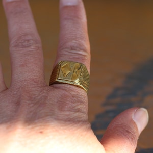 Vintage Brass Ring Carved Ring circa 1950s US Size 11