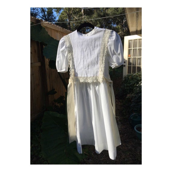 anne of green gables white dress Which dress is your favorite? Comment below Watch Anne of Green Gables on GazeboTV.com