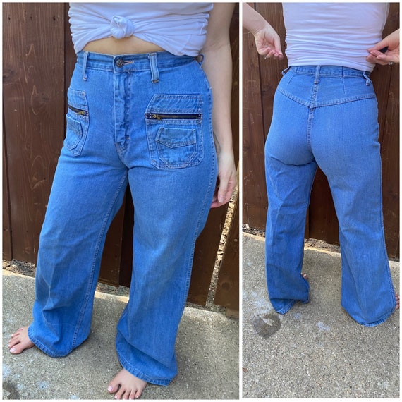 70’s Vintage Bell Bottoms - Size 2 or 4 / 26” Wai… - image 1