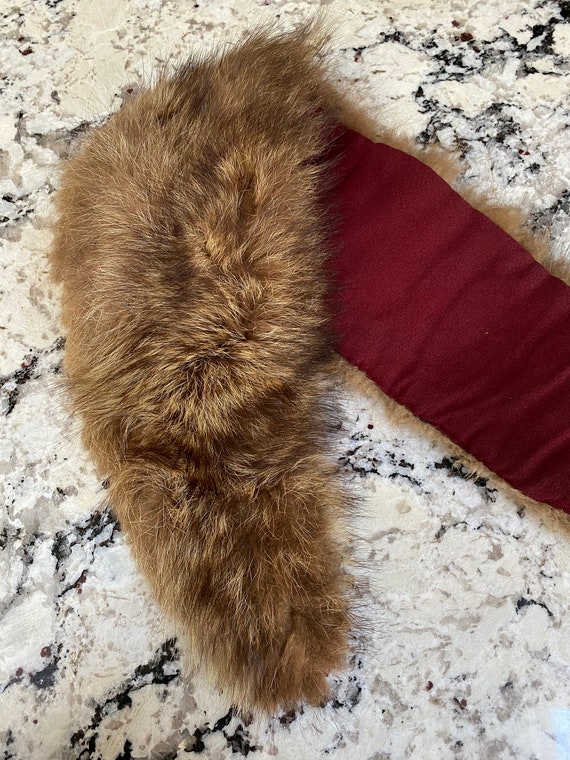 Vintage Fur Stole w/ Red Lining - image 1