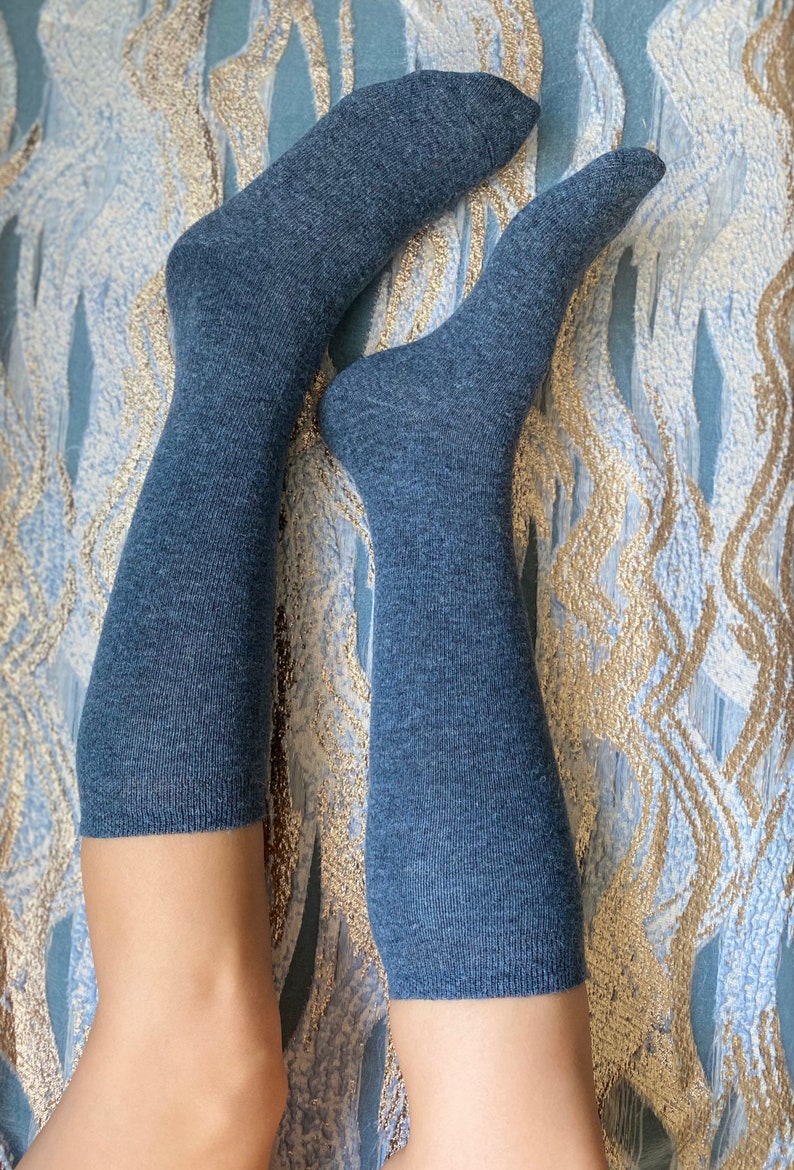 Prix réduit pour 4 paires de chaussettes hautes colorées en laine pour femme Laine fine spéciale Cadeau de Saint-Valentin pour elle image 9
