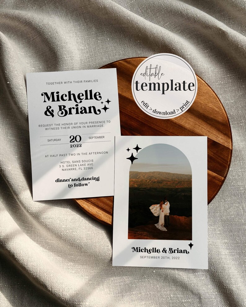 Op de afbeelding: Huwelijksuitnodiging met een zwart-wit ontwerp. De uitnodiging bevat de namen "Michelle & Brian" in een vetgedrukt, gestileerd lettertype. De uitnodiging bevat de datum "20 september 2022" en de locatie "Hotel Sans Soucis, 3 S. Green Lake Ave, Navarre, FL 32566".