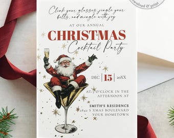 Könnte beinhalten: Eine weiße Einladungskarte für eine Weihnachts-Cocktailparty mit einer Vintage-Illustration des Weihnachtsmanns, der in einem großen Martiniglas sitzt und ein Getränk hält. Der Text lautet: Clink your glasses, jingle your bells, and mingle with joy, CHRISTMAS Cocktail Party, DEC 15 20XX, AT 3 O'CLOCK IN THE AFTERNOON AT SMITH'S RESIDENCE 2842 S XMAS BOULEVARD YOUR HOMETOWN.