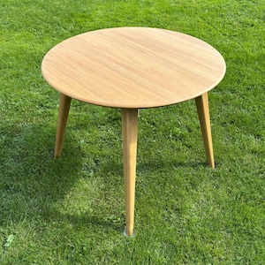 Round Solid Oak Dining Table – 36” Handmade White Oak Kitchen Table, Modern Wooden Dining Table with Solid Oak Legs | CRAFTOLAS