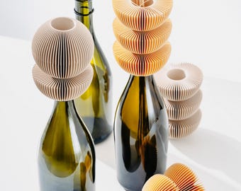 AfterWineVase 71X02.OAK / warm or cold / give the bottle after prosecco a second chance / unique design / perfect gift for a design lover