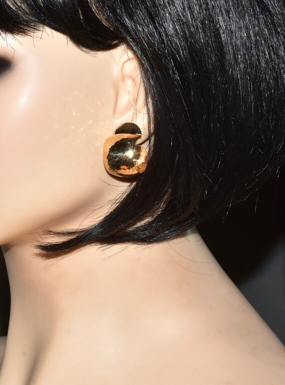 Hoop Style Earrings in Bright Yellow Gold, Hammer… - image 2