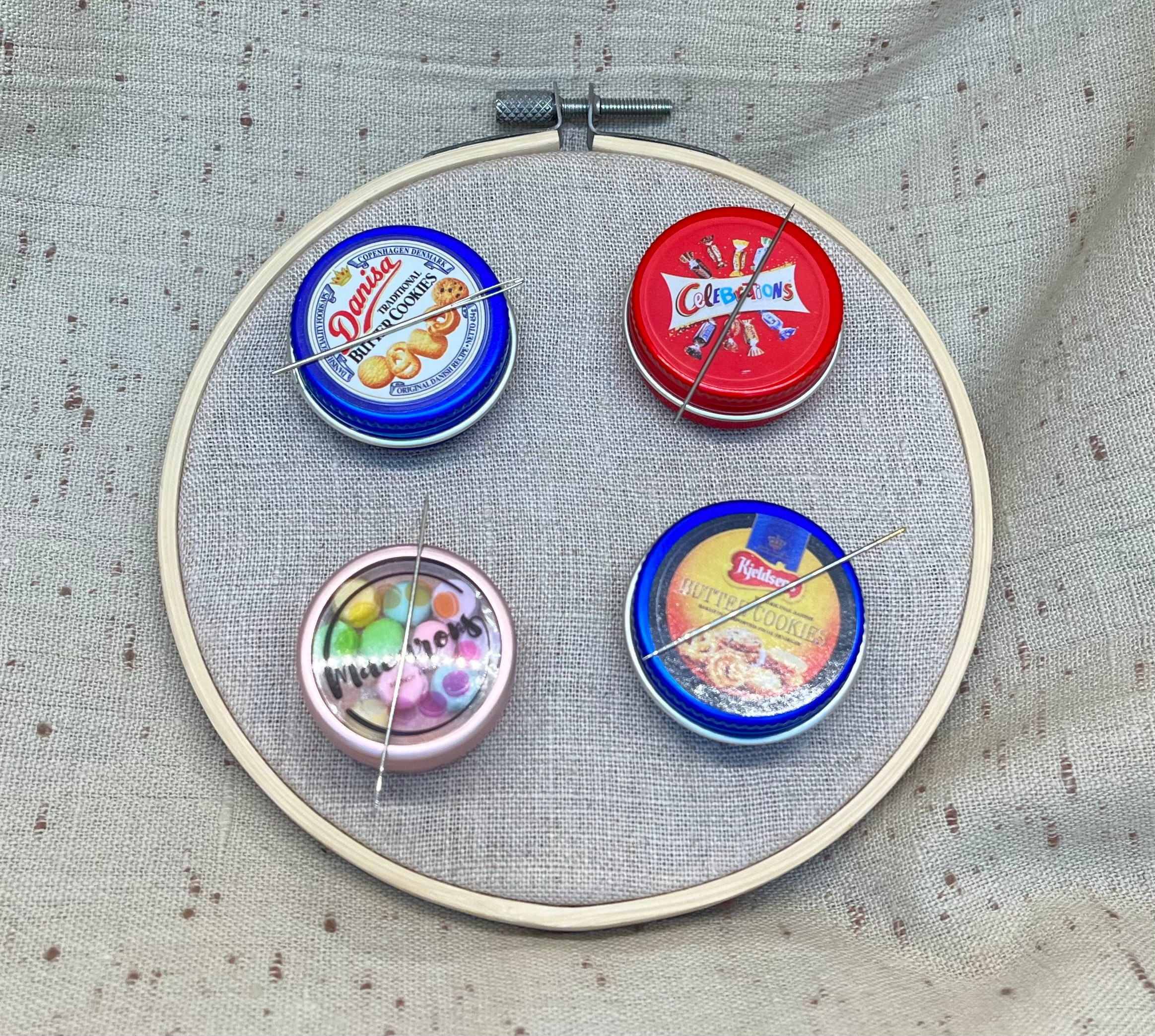 Cookie Tin Needle Minder Magnet for Cross Stitch Cookie 