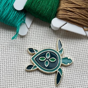 Porta-aghi magnetico a forma di tartaruga marina verde per ricamo, lavori ad ago, punto croce, cucito a mano.