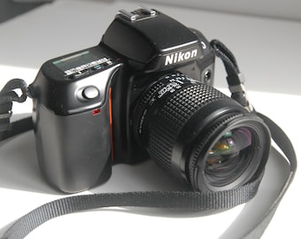 Nikon F70 (N70) med AF Nikkor 28-80 objektiv