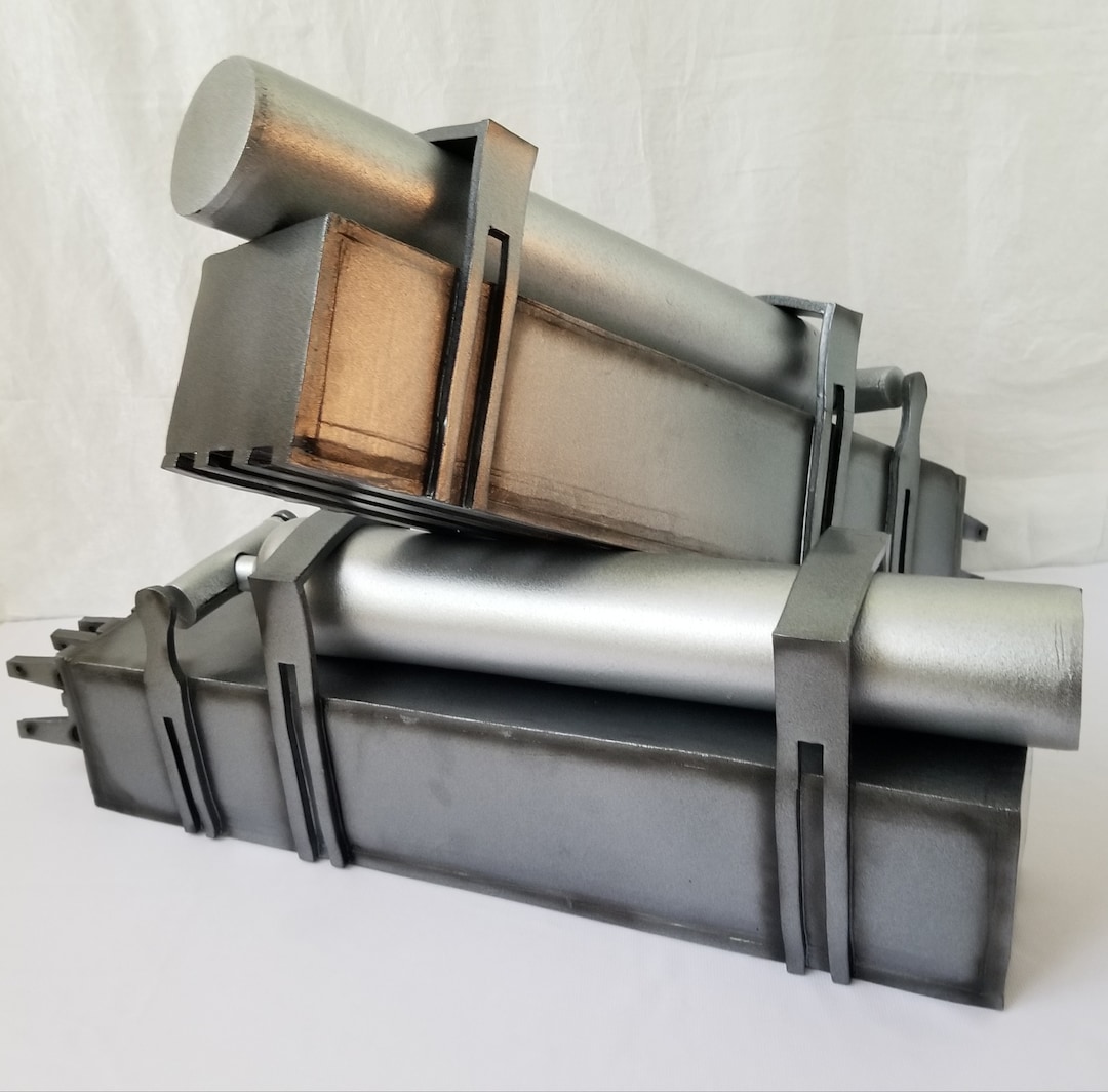 Gear for fighting Giants, Leg boxes