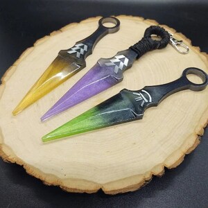 Resin Kunai Keychains - Color Cast Keychains