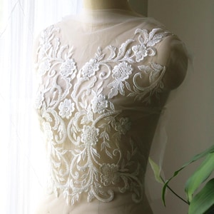 2044 Brautkleid Mieder Spitzenapplikationen, Schwere Perlen weiße Spitzeapplie