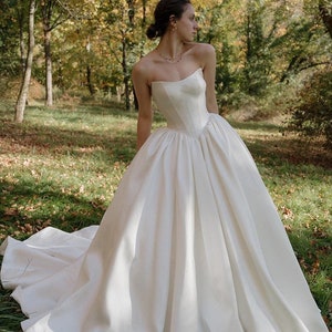 Cat Eye Corset Ball Gown Wedding Dress with Cathedral Train, Dramatic Simple Classic Satin Bridal Gown with Lace Up Back, Vintage Vibe Gown