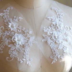 2075 Off White Lace Applique, 3D Lace Applique, Wedding Dress Lace Applique, Bridal Lace Applique, Corded Lace Pair, Wedding Gown Lace
