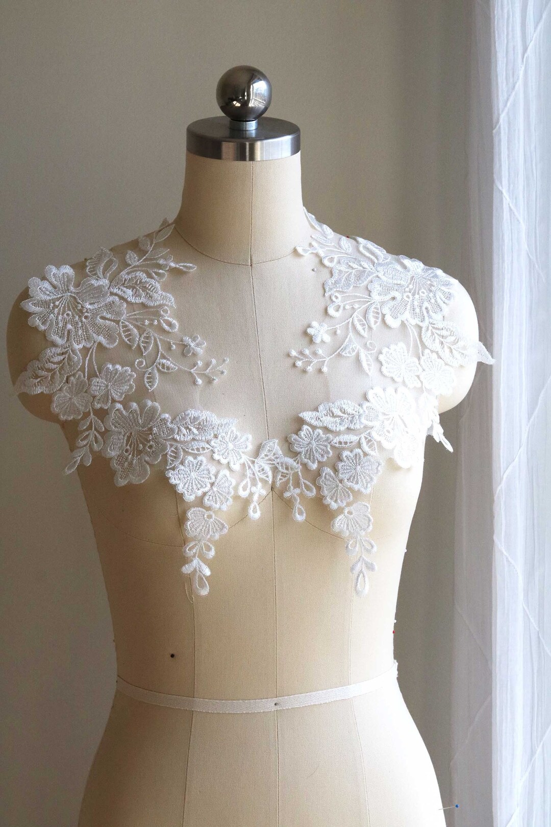 2109 Wedding Dress Lace Applique, Mirrored Pair Lace Applique, Light ...