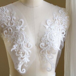 2265 Schwere Perlen Hochzeitskleid Spitzenapplikation, Brautkleid Spitzenapplikation Hellelfenbein, Pailletten-Spitzenapplikation für Brautschleier