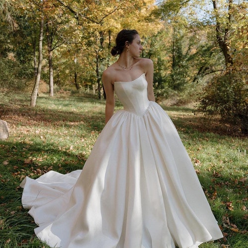 Cat Eye Corset Ball Gown Wedding Dress with Cathedral Train Cat Eye Corset Ball Gown Wedding Dress With Cathedral Train, Dramatic  Simple Classic Satin Bridal Gown With Lace up Back, Vintage Vibe Gown - Etsy