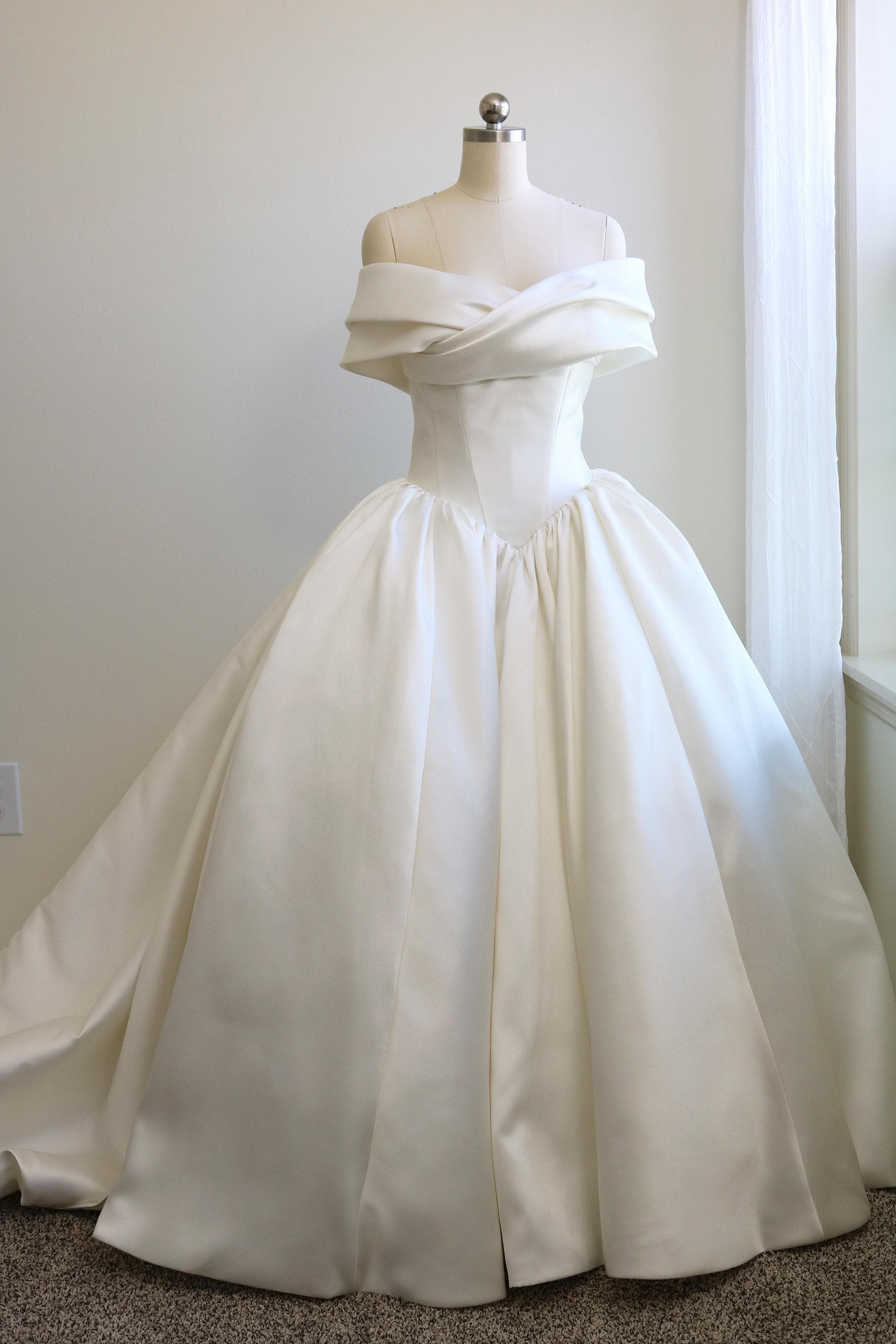Ivory Basque Off Shoulder Basque Waist Ball Gown Wedding Dress With Cathedral Train ...