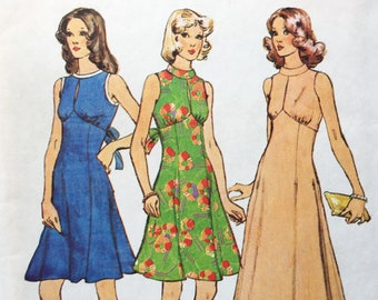 Patrón de vestido vintage Simplicity 6329 de 1974, sin mangas, corte imperio con lazos en la espalda. Muy buen estado.