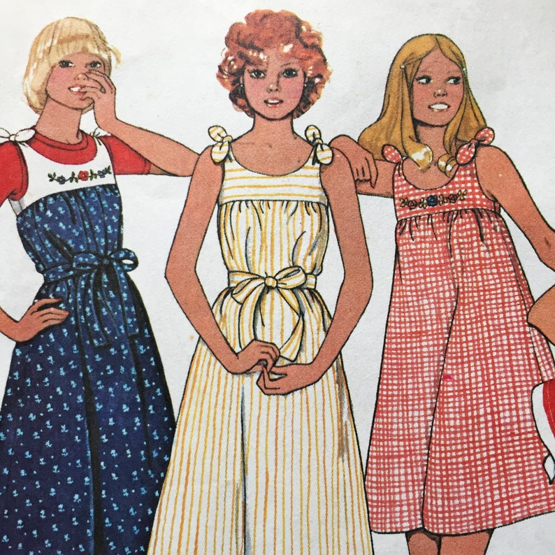1977 Vintage McCalls 5540 Yoked Baby Doll Top Dress Sewing Pattern Spring Summer image 3