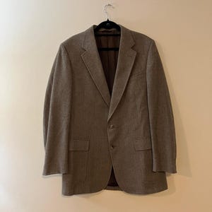 Vintage Cricketeer Mens Brown Herringbone Tweed Sport Coat Blazer 1970s