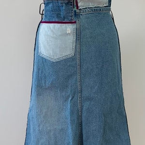 Delantal artesanal de mezclilla de la marquesa: reciclado, vintage, sostenible
