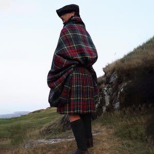 Traditional Scottish World Clothing Great Kilt Wear For Men Scottish Highland Wear Available In 40+ Tartan 4 Yard to 10 Yard