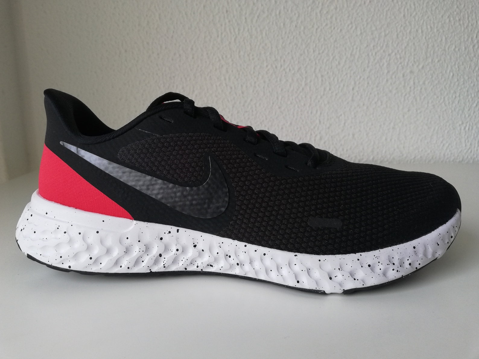 revolution 5 red