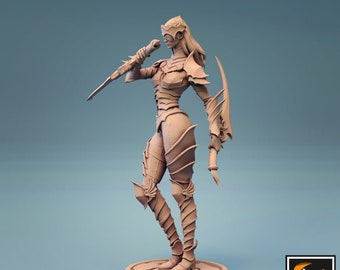 Female Cultist Rogue v4 DnD Miniatures compatible with 28mm 32mm fantasy minis | 44373