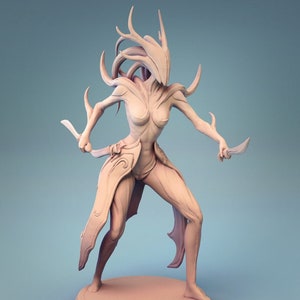 Female Rogue Warrior Premium dnd Miniature Mini Figure Figurine | 28mm 32mm to 100mm | 30588