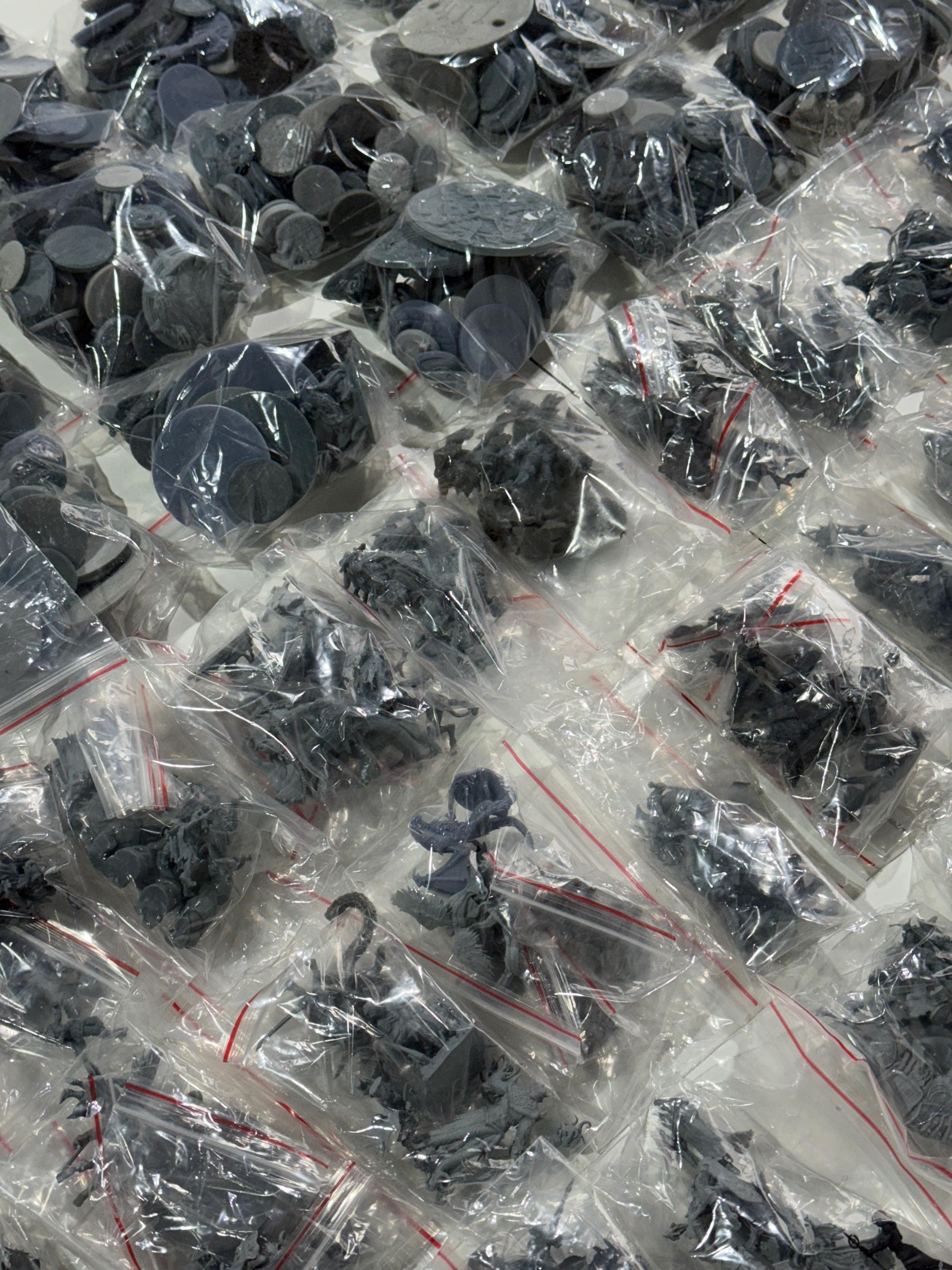 Wholesale Unpainted dnd Miniatures Lot, minis without bits, minis with small defects, bases