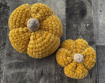 Velvet Pumpkins Crochet Pattern