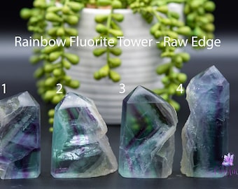 Tour en fluorite - Arc-en-ciel avec bords bruts 2,6 po. 4,4 po./66 mm-113 mm