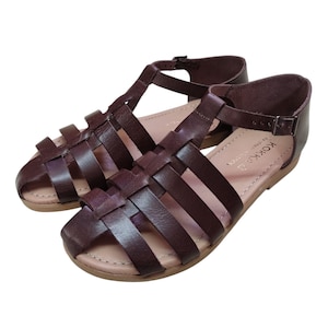 Strappy handmade leather sandals, slide brown shoes, closed toe strap sandals