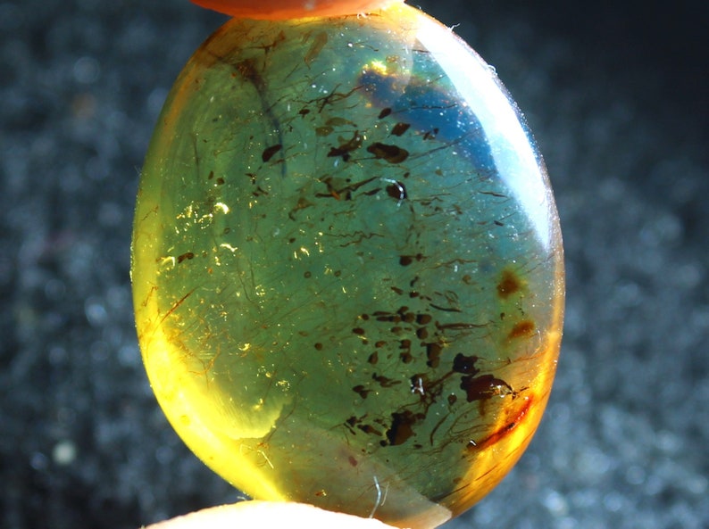Outstanding Dominican Natural Clear Deep Blue Amber Polished Oval Stone 23x18x11mm 13cts