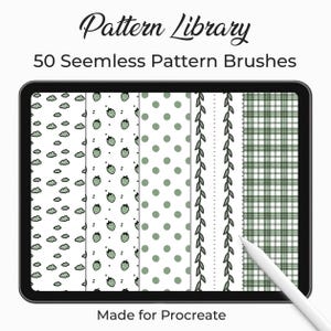 Puede incluir: Una tableta digital muestra 50 pinceles de patrones sin costuras. Los patrones incluyen nubes, fresas, lunares, hojas y cuadros en verde sobre blanco. El texto dice "Pattern Library" y "Made for Procreate".