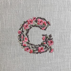 5 Sizes &quot;Cherry Blossom Letter &quot;G&quot; Machine Embroidery Design