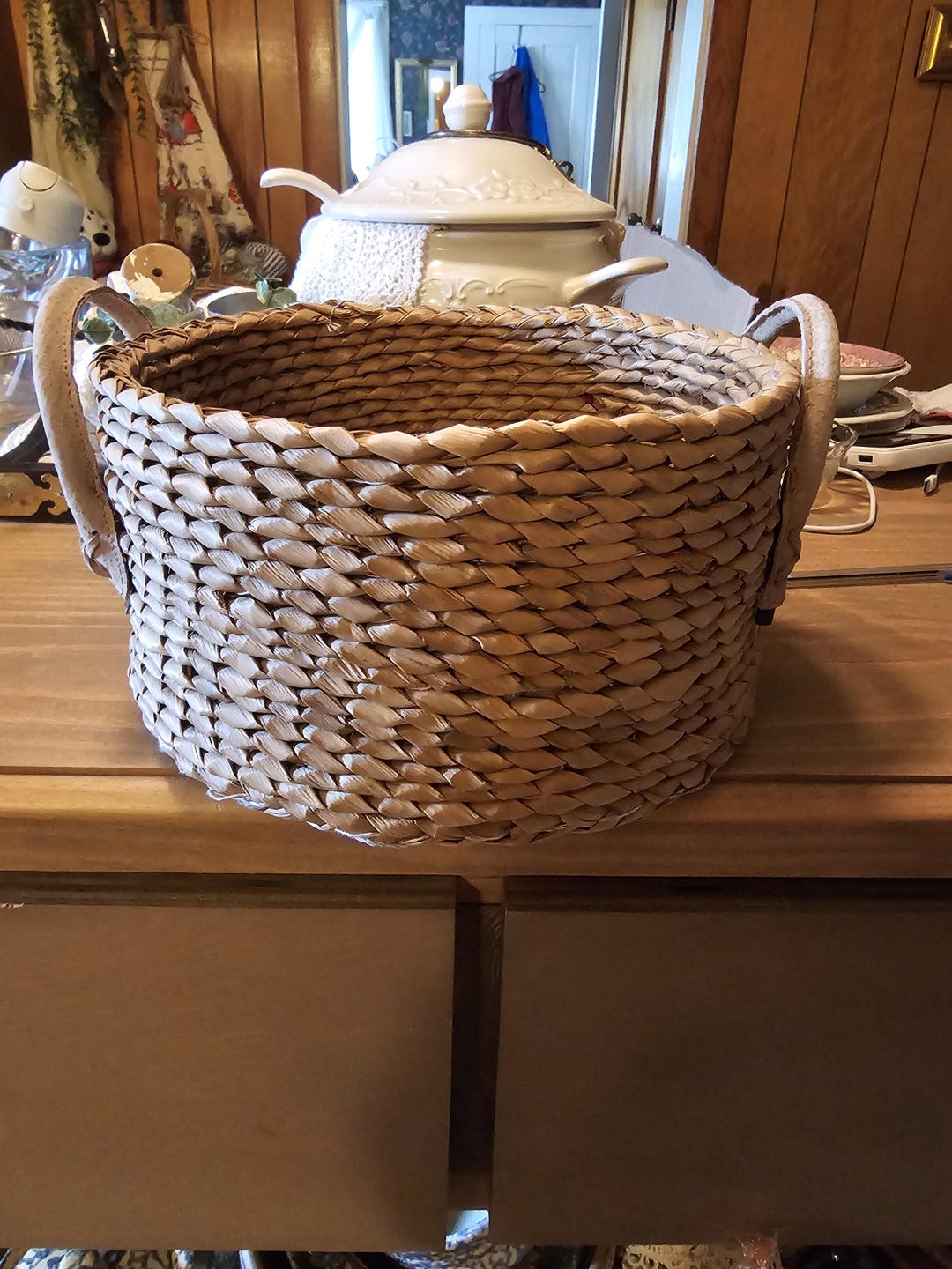 Vintage Handwoven Seagrass Basket With Suede Handles – 10" Round ...