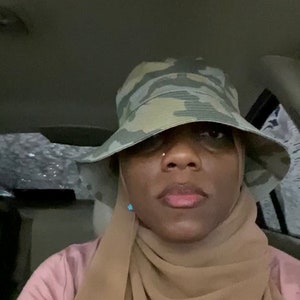 Kamouflage Olivgrön Bucket Hat Med Sidoficka - Lägg Till Ett Patch
