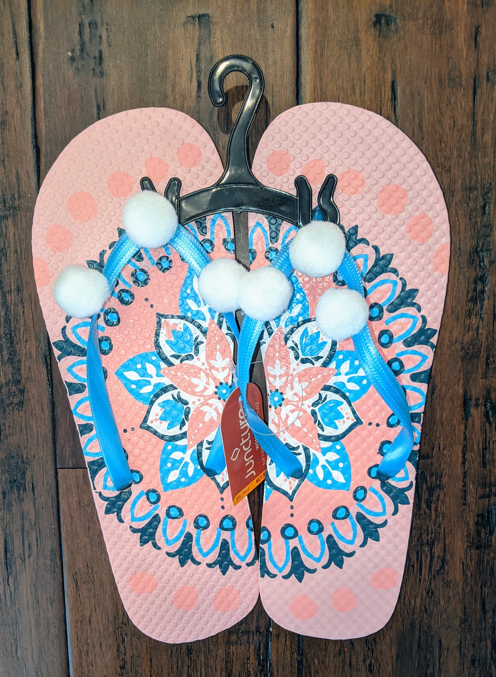 pom pom flip flops