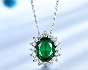 Stunning Very Large Faceted Natural Two Stone Green Emerald And 925 Sterling Silver Oval Drop Pendant Necklace