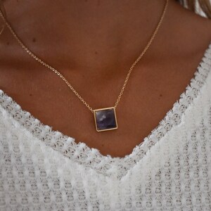 Dainty Purple Stone Necklace