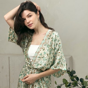 Milky Moss kimono image 1