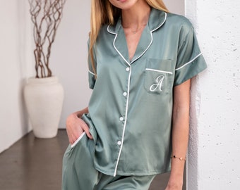 2 Piece Short Sleeve + Long Pants Bridesmaid Pajamas*Bridesmaid PJs*Bridal Spa Bday Party Wedding Pajamas*Satin PJs*Bridesmaid Proposal Gift