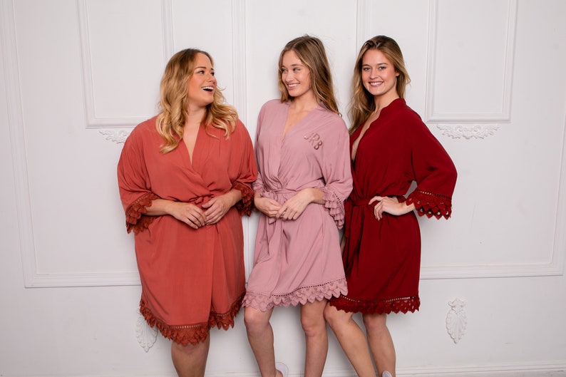 Plus Size 2XL 3XL 4XL Bride Bridal Bridesmaid Robes, Bridesmaid Gifts, Wedding Robes, Getting Ready Robes, Lace Robes, Plus Size Pajamas bild 3