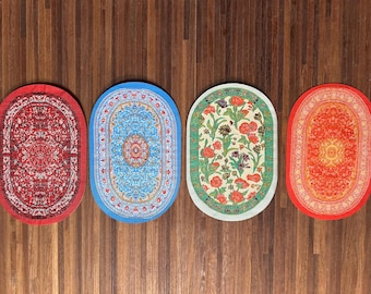 Very beautiful old style oval rug, floral patterns. Available in 4 models. 1/12 scale for Dolls House. 20207-20208-20209-20210